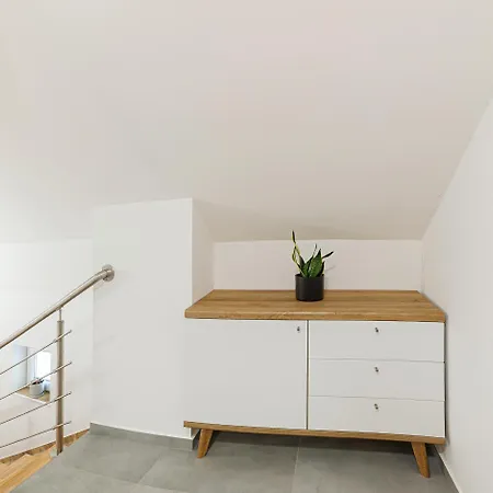 Sninsky Dvor Апартаменты Снина